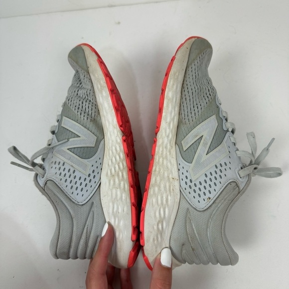 New Balance 520 Gray Athletic Running Workout Sneakers Shoes - Picture 2 of 8